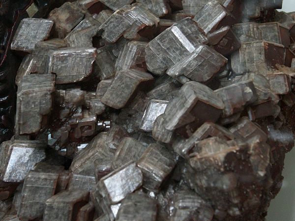 鎢礦破碎機(jī)購買時注意事項(xiàng)